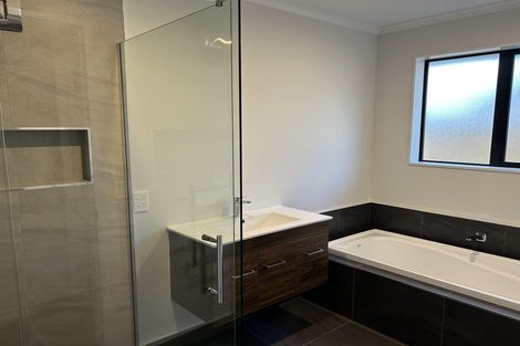 Photo of property in 4 Crosado Place, Rolleston, 7614