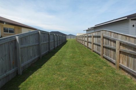 Photo of property in 6 Oxnam Place, Foxton Beach, Foxton, 4815