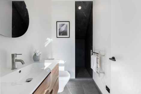 Photo of property in 7 Casterway Crescent, Jacks Point, 9371