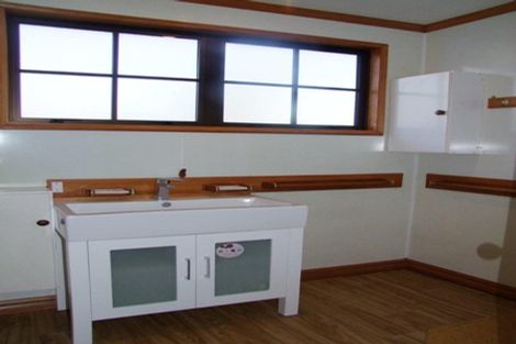 Photo of property in 1 Duthie Street, Milton, 9220