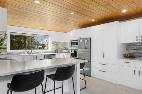 Photo of property in 215 Bay View Road, Saint Clair, Dunedin, 9012