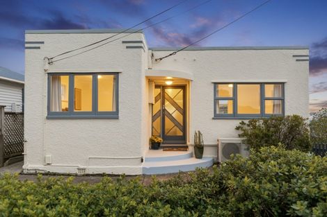 Photo of property in 90 Farnham Street, Mornington, Wellington, 6021