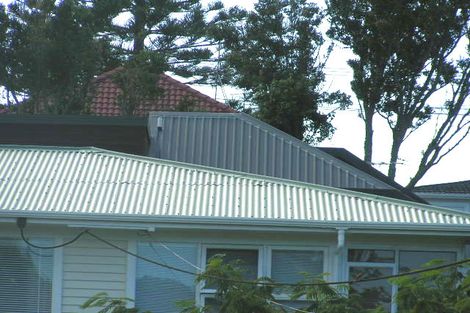 Photo of property in 2/33 Merriefield Avenue, Forrest Hill, Auckland, 0620