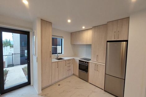 Photo of property in 6/21 Awaroa Road, Sunnyvale, Auckland, 0612
