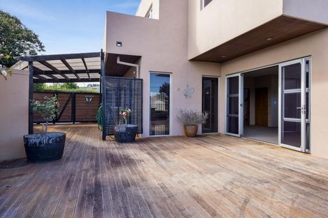 Photo of property in 19 Mccarthy Street, Hawera, 4610