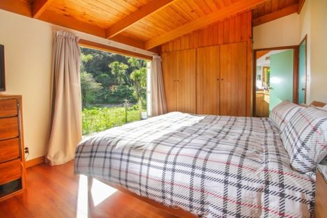 Photo of property in 2 Manawaora Road, Russell, 0272
