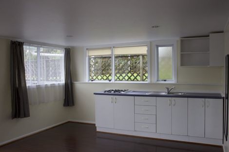 Photo of property in 27 Pipitea Place, Massey, Auckland, 0614