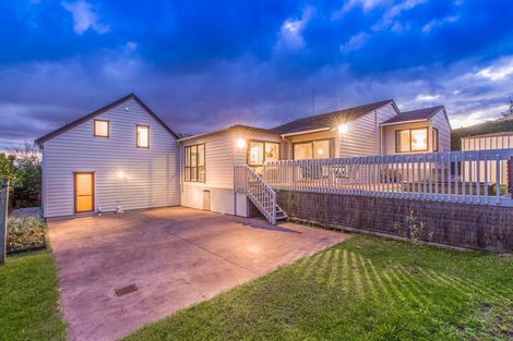 Photo of property in 189 West Harbour Drive, West Harbour, Auckland, 0618