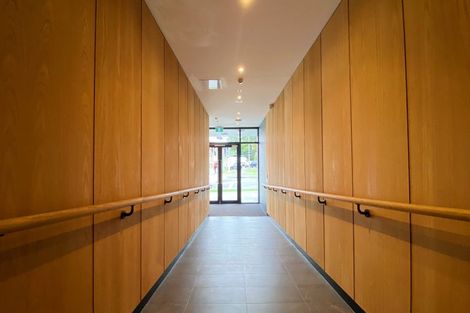 Photo of property in 1 Buscomb Avenue, Henderson, Auckland, 0610
