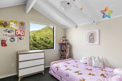 Photo of property in 99 Thurleigh Grove, Karori, Wellington, 6012