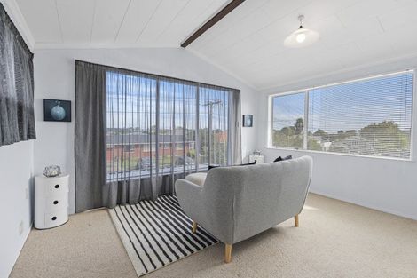 Photo of property in 5 Norman Street, Lower Vogeltown, New Plymouth, 4310