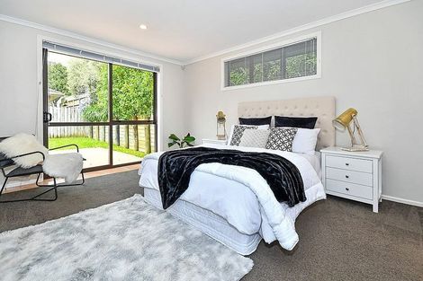 Photo of property in 10 Mt Lebanon Crescent, The Gardens, Auckland, 2105