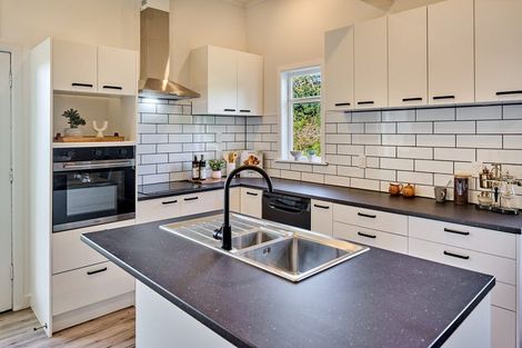 Photo of property in 143 Sievers Grove, Cannons Creek, Porirua, 5024