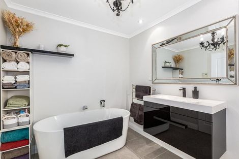 Photo of property in 12 Mossburn Grove, Kelson, Lower Hutt, 5010