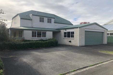 Photo of property in 4 Holly Court, Palmerston North, 4410