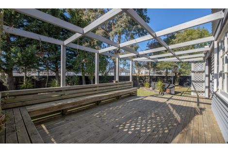 Photo of property in 13 Rowcliffe Crescent, Avonside, Christchurch, 8061
