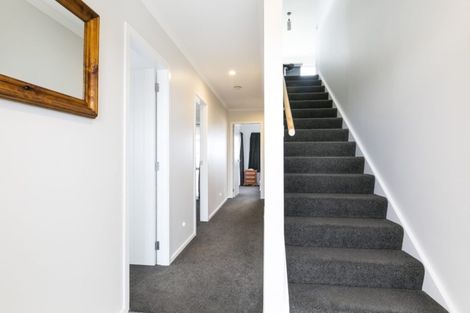 Photo of property in 9b Epic Way, Newlands, Wellington, 6037