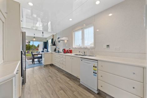 Photo of property in 90 Elizabeth Drive, Tokoroa, 3420