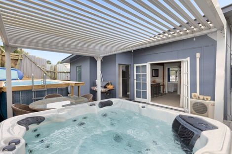 Photo of property in 16 Little Waihi Road, Maketu, 3189