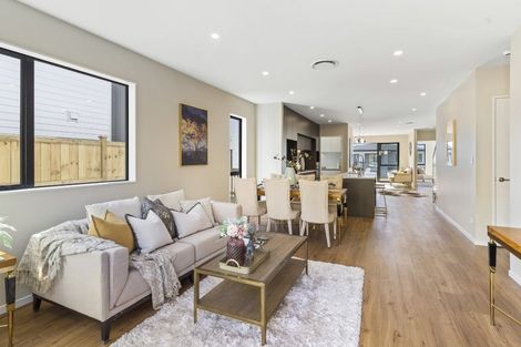 Photo of property in 32 Grand Ridge Avenue, Flat Bush, Auckland, 2019