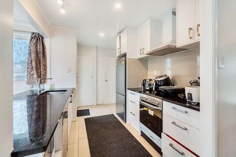 Photo of property in 24 Finlow Drive, Te Atatu South, Auckland, 0610