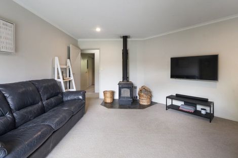 Photo of property in 39 County Heights Drive, Aokautere, Palmerston North, 4471