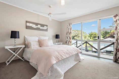 Photo of property in 23 Luckens Road, West Harbour, Auckland, 0618