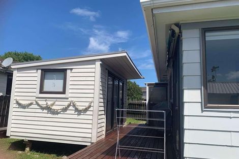 Photo of property in 3/76 Luanda Drive, Ranui, Auckland, 0612