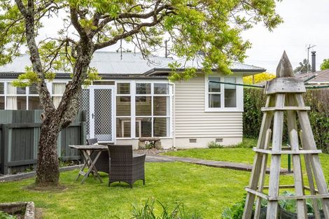 Photo of property in 6 Udy Street, Greytown, 5712