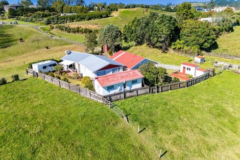 Photo of property in 558 Mangorei Road, Mangorei, New Plymouth, 4371