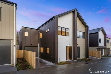 Photo of property in 26-28 Pomaria Road, Henderson, Auckland, 0610