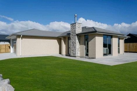 Photo of property in 4 Uku Way, Wharewaka, Taupo, 3330