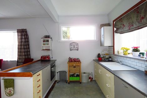 Photo of property in 2 Curtis Street, Hector, 7822