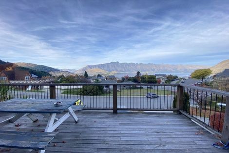 Photo of property in 8 Avalon Crescent, Fernhill, Queenstown, 9300