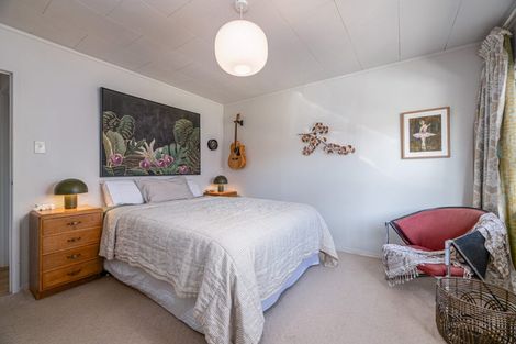 Photo of property in 39 Solar Road, Glen Eden, Auckland, 0602