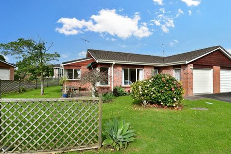 Photo of property in 15 The Grove, Red Beach, 0932