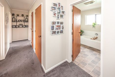 Photo of property in 20 Pukepapa Road, Marton, 4710