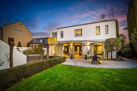 Photo of property in 32 Kilmarnock Street, Riccarton, Christchurch, 8011