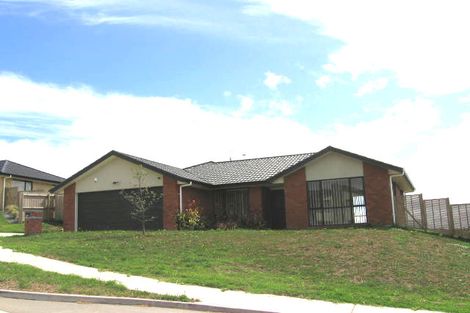 Photo of property in 21 Spoonbill Place, Unsworth Heights, Auckland, 0632