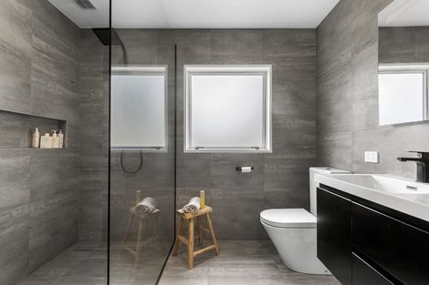 Photo of property in 52 Regent's Park Drive, Casebrook, Christchurch, 8051