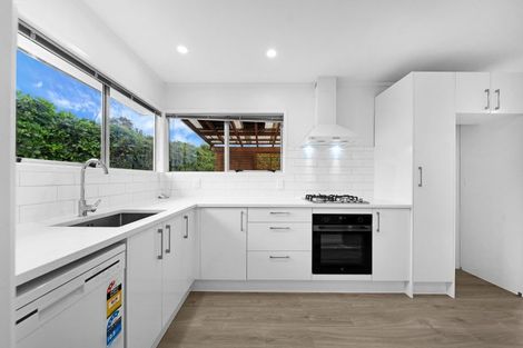 Photo of property in 2/29 Kindergarten Drive, Conifer Grove, Takanini, 2112
