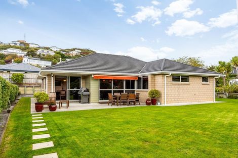 Photo of property in 21 Resolution Drive, Whitby, Porirua, 5024