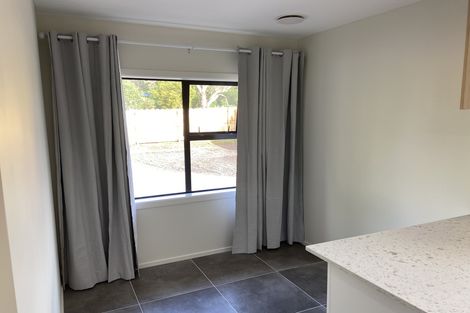 Photo of property in 281 Henderson Valley Road, Henderson, Auckland, 0612