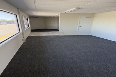 Photo of property in 3 Waitai Close, Long Bay, Auckland, 0630