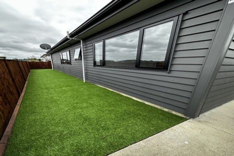 Photo of property in 26 Koroheke Road, Takanini, 2110