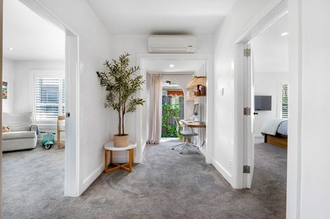 Photo of property in 210 Wairakei Road, Bryndwr, Christchurch, 8053