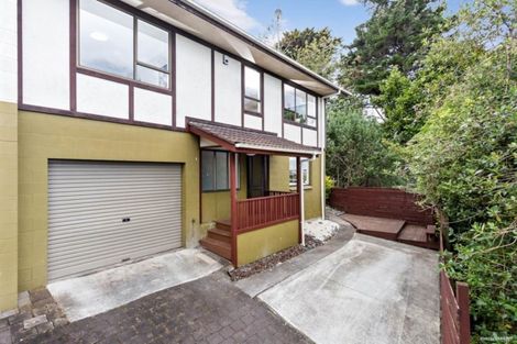 Photo of property in 2/180 Ti Rakau Drive, Pakuranga Heights, Auckland, 2010