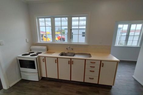 Photo of property in 1006 Tremaine Avenue, Roslyn, Palmerston North, 4414