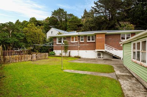 Photo of property in 296 Main Road, Tawa, Wellington, 5028