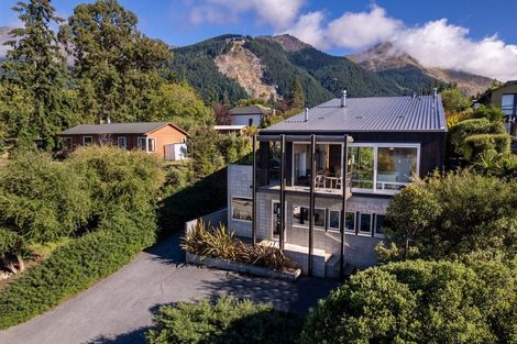 Photo of property in 44-46 Park Street, Queenstown, 9300